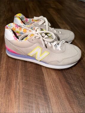 New Balance 515v3 Rain Cloud Lemonade Daisy Shoes Women Size 8.5 Grey Floral EUC